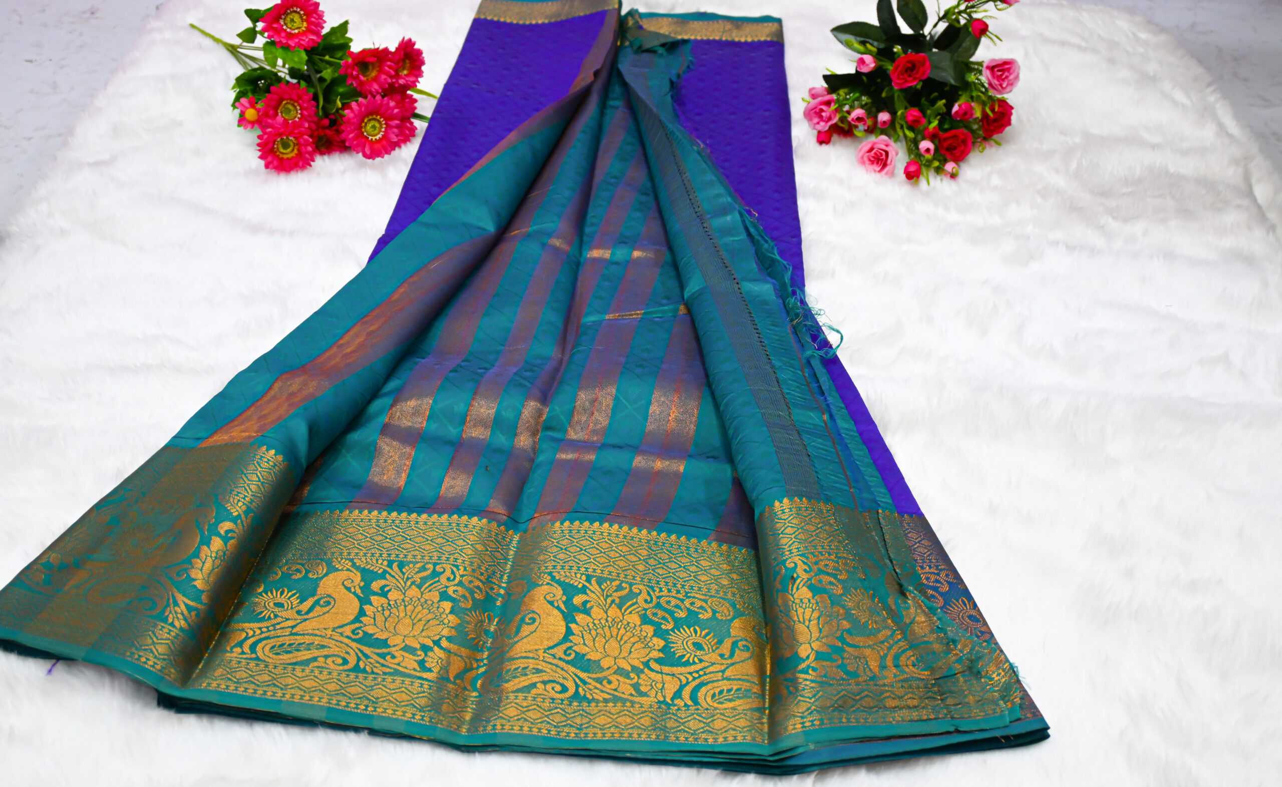 Border saree