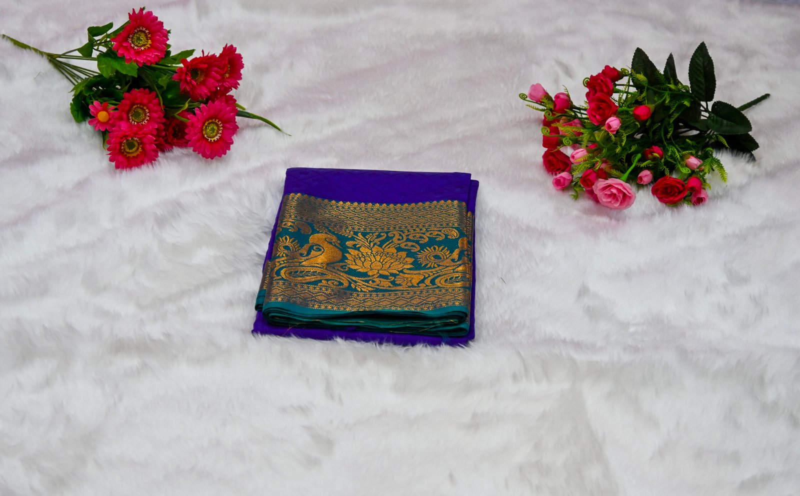 Premium Kanjivaram Pattu Saree – Traditional Rich Woven Zari Border and Blouse