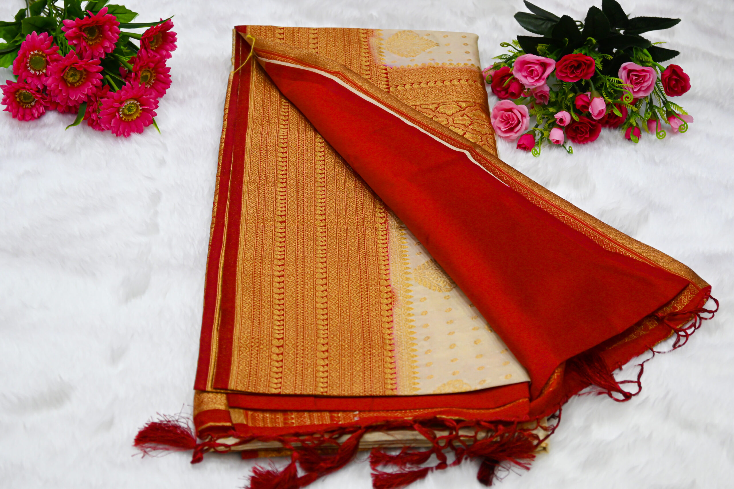 Border saree