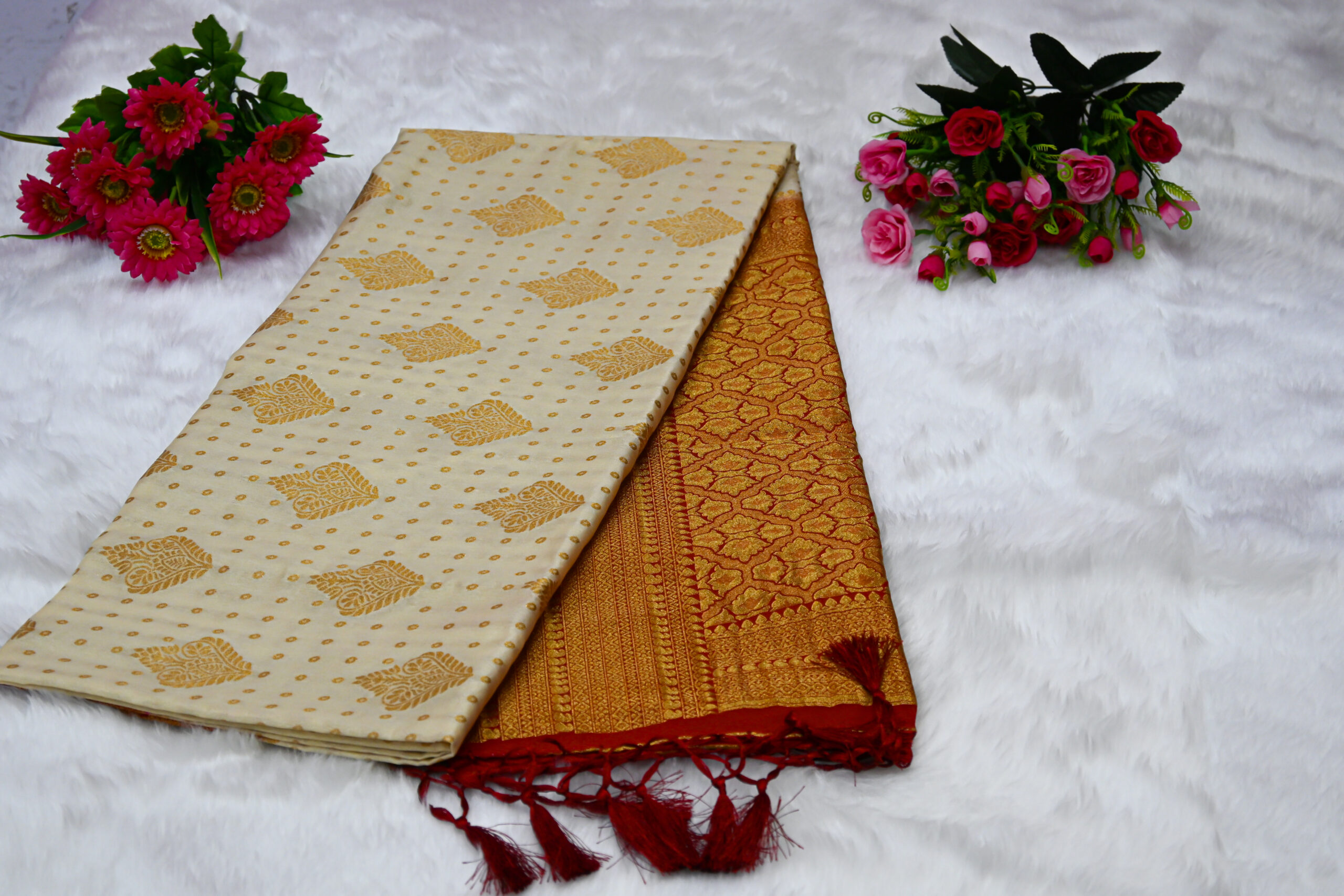 Border saree