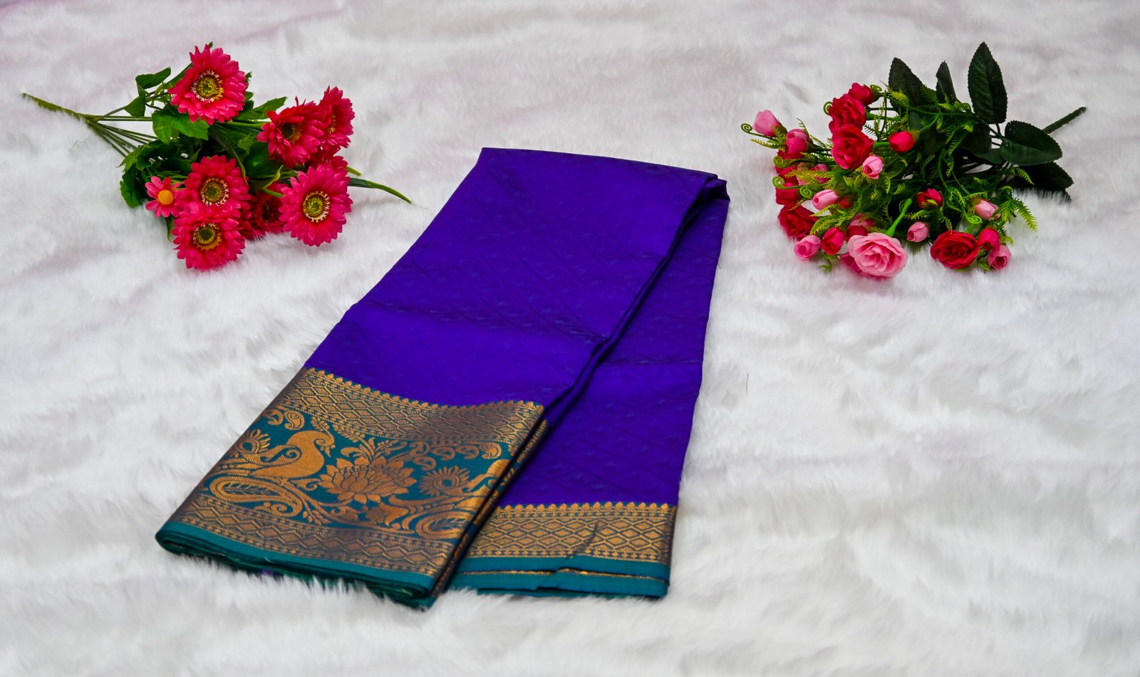Premium Kanjivaram Pattu Saree – Traditional Rich Woven Zari Border and Blouse
