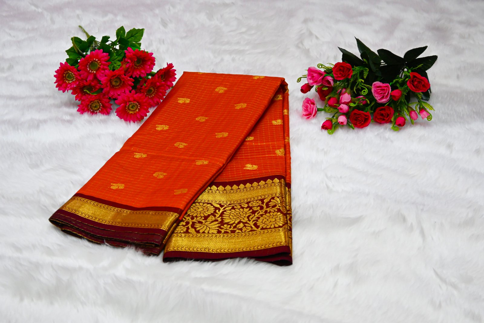 Premium Kanjivaram Pattu Saree – Traditional Rich Woven Zari Border and Blouse