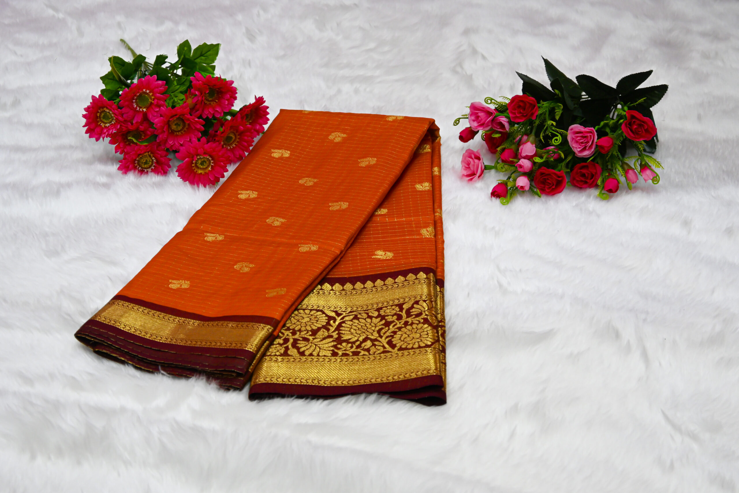 Premium Kanjivaram Pattu Saree – Traditional Rich Woven Zari Border and Blouse