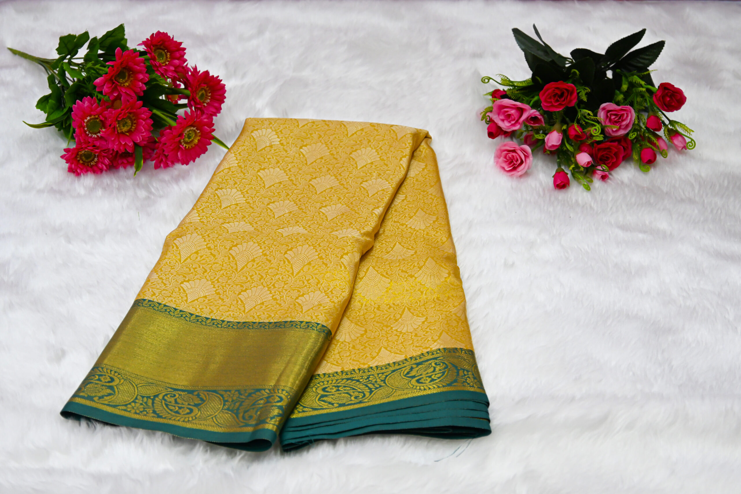 Border saree