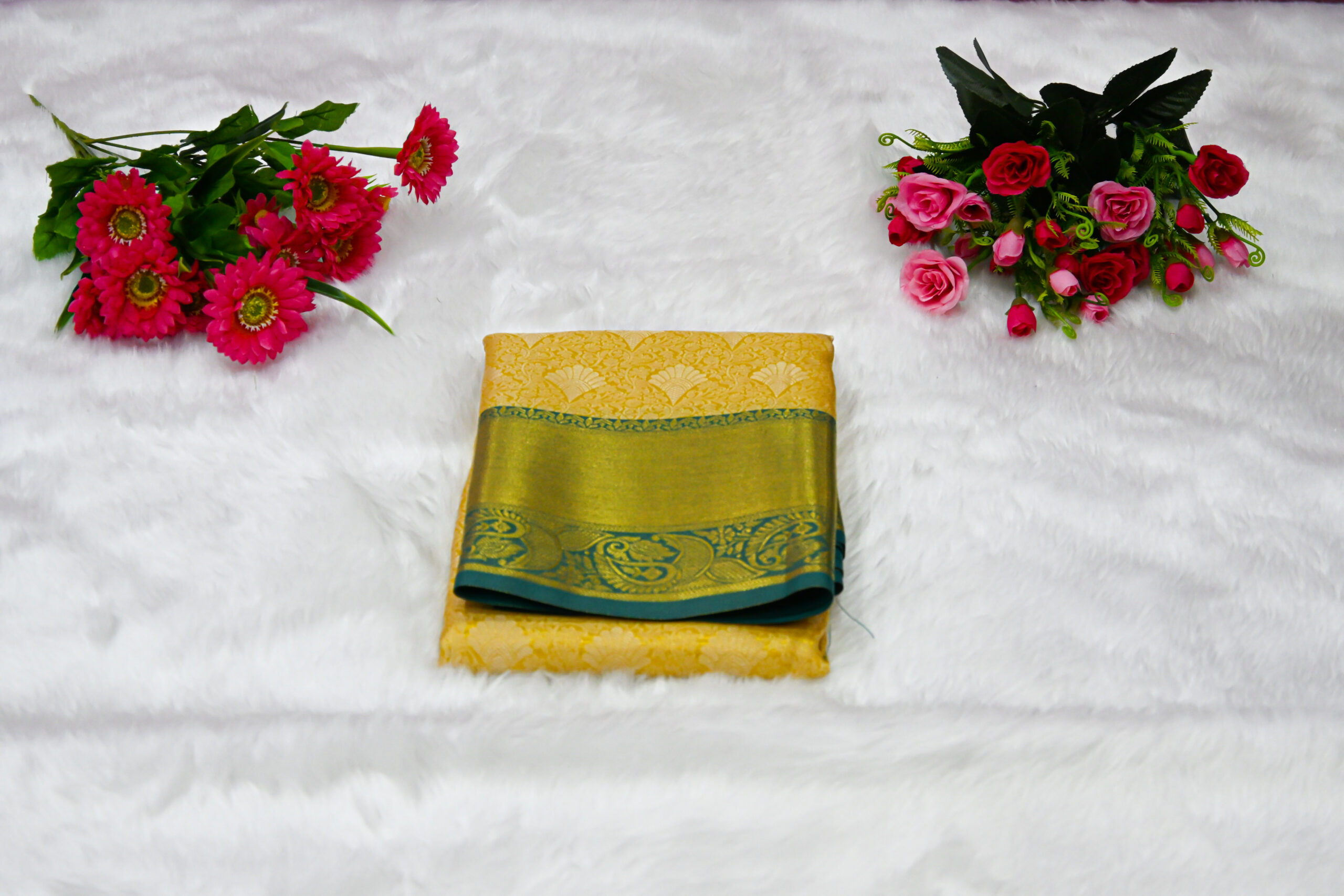 Border saree