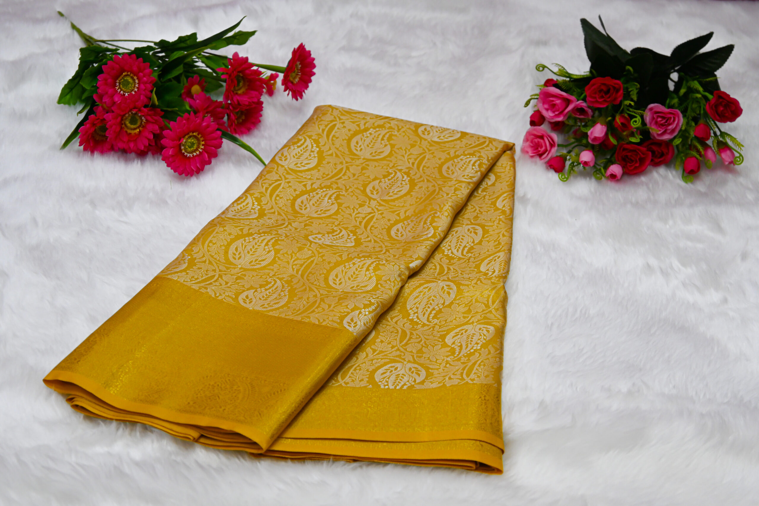 Border saree
